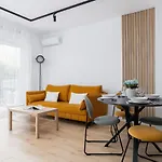 Stylish Apartment With Parking In Katowice By Noclegi Renters