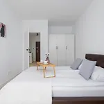 Stylish Apartment With Parking In Katowice By Noclegi Renters